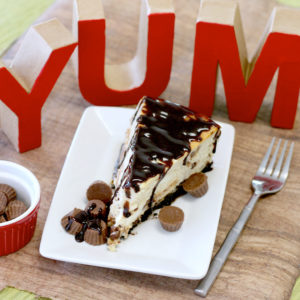 peanut-butter-chocolate-cheesecake